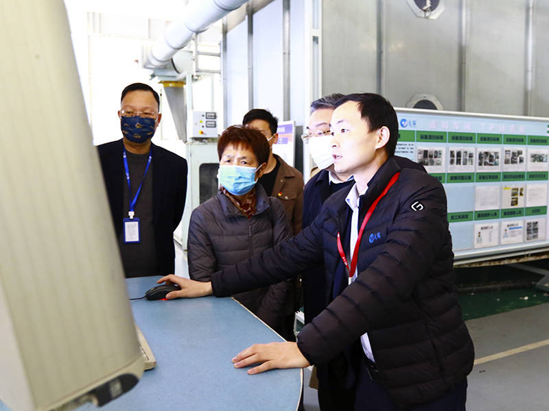  安徽省纺织行业协会到yl34511线路中心科技调研走访 