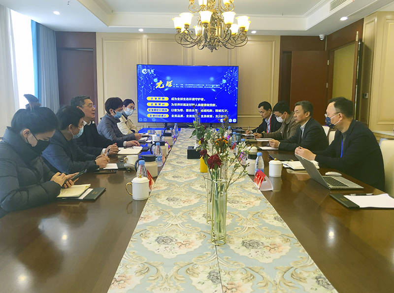  安徽省纺织行业协会到yl34511线路中心科技调研走访 